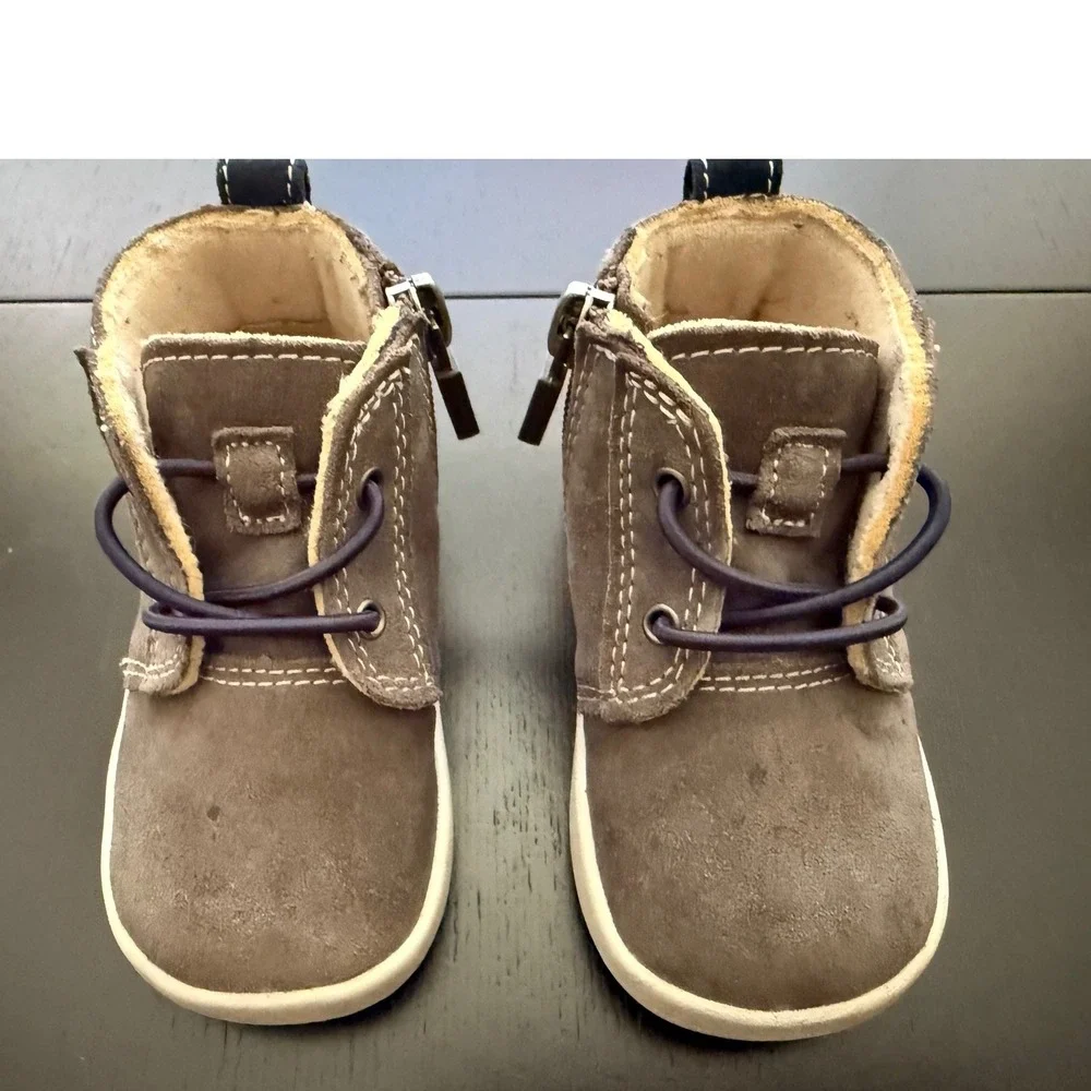 UGG Toddler Suede Kristjan Chukka Boot Size 4/5 Gray Leather Baby Easy Side-Zip